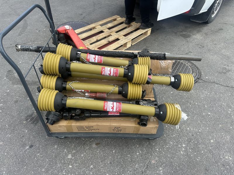Карданний вал кукурудзяної жатки CLAAS 2617655286 фото