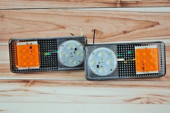 Фонарь передний Ф-402 LED (МТЗ, ЮМЗ, Т-40) нового образца Ф402LED фото